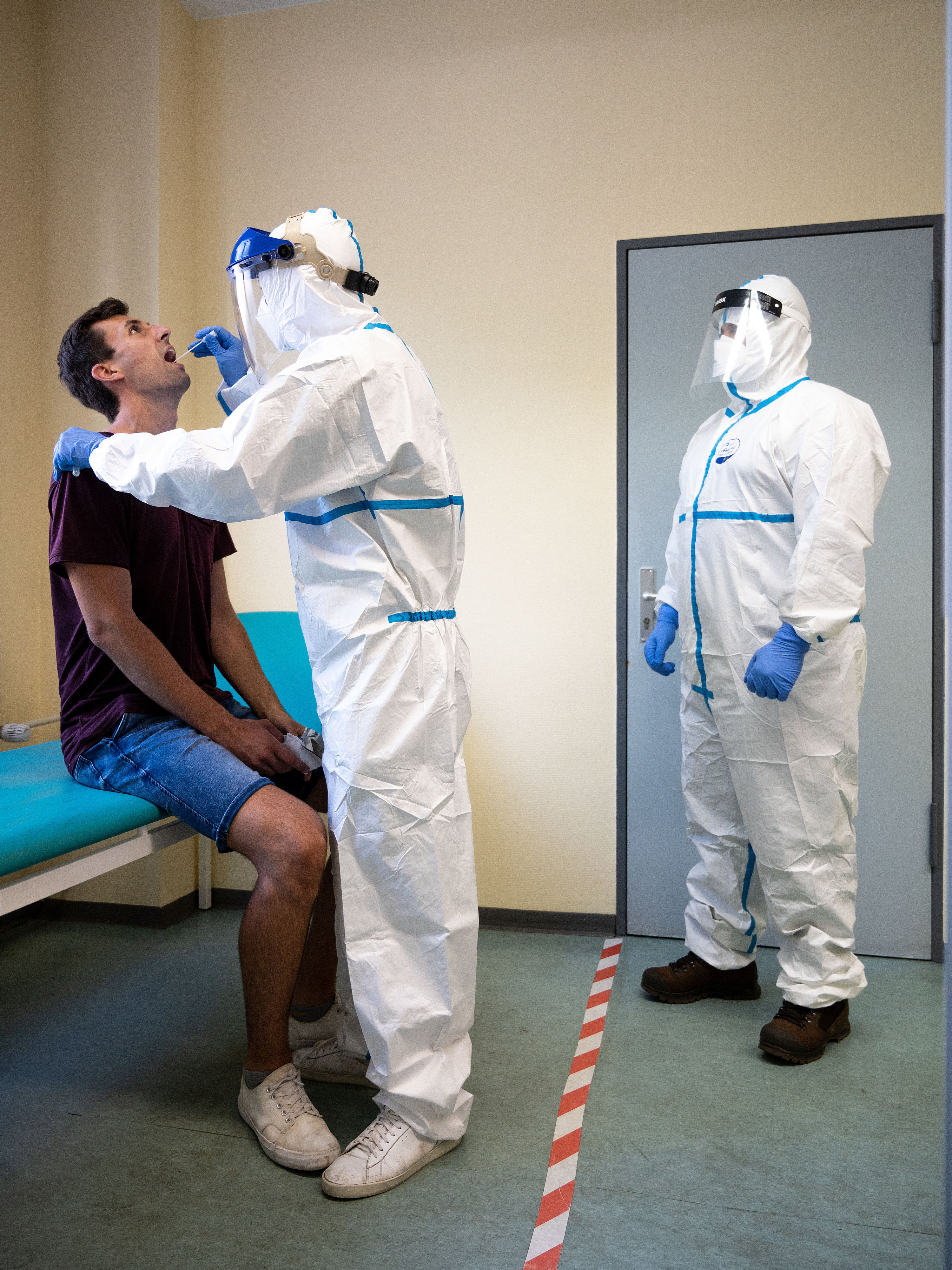 Es sei unklar, ob solche Fälle selten seien oder ob es noch mehr Menschen gebe, die sich erneut ansteckten.