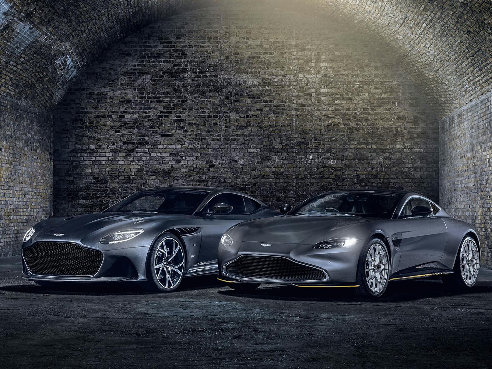 Aston Martin Vantage und DBS als 007 Edition