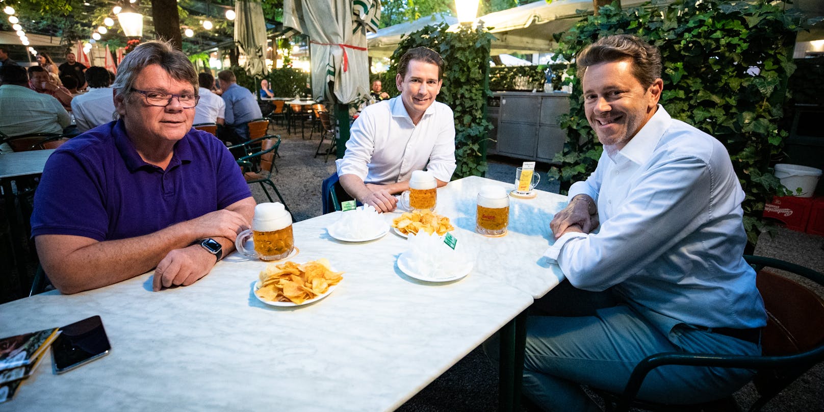 ÖGB-Präsident Wolfgang Katzian, Bundeskanzler Sebastian Kurz und WKÖ-Präsident Harald Mahrer im vergangenen Sommer (Handout-Foto)