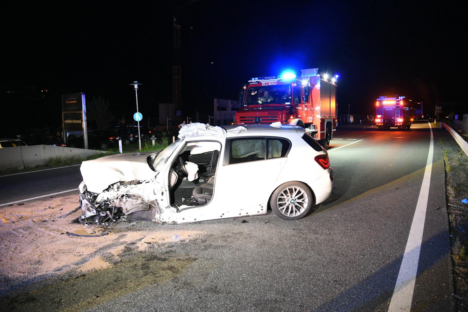 An beiden Fahrzeug entstand Totalschaden. 