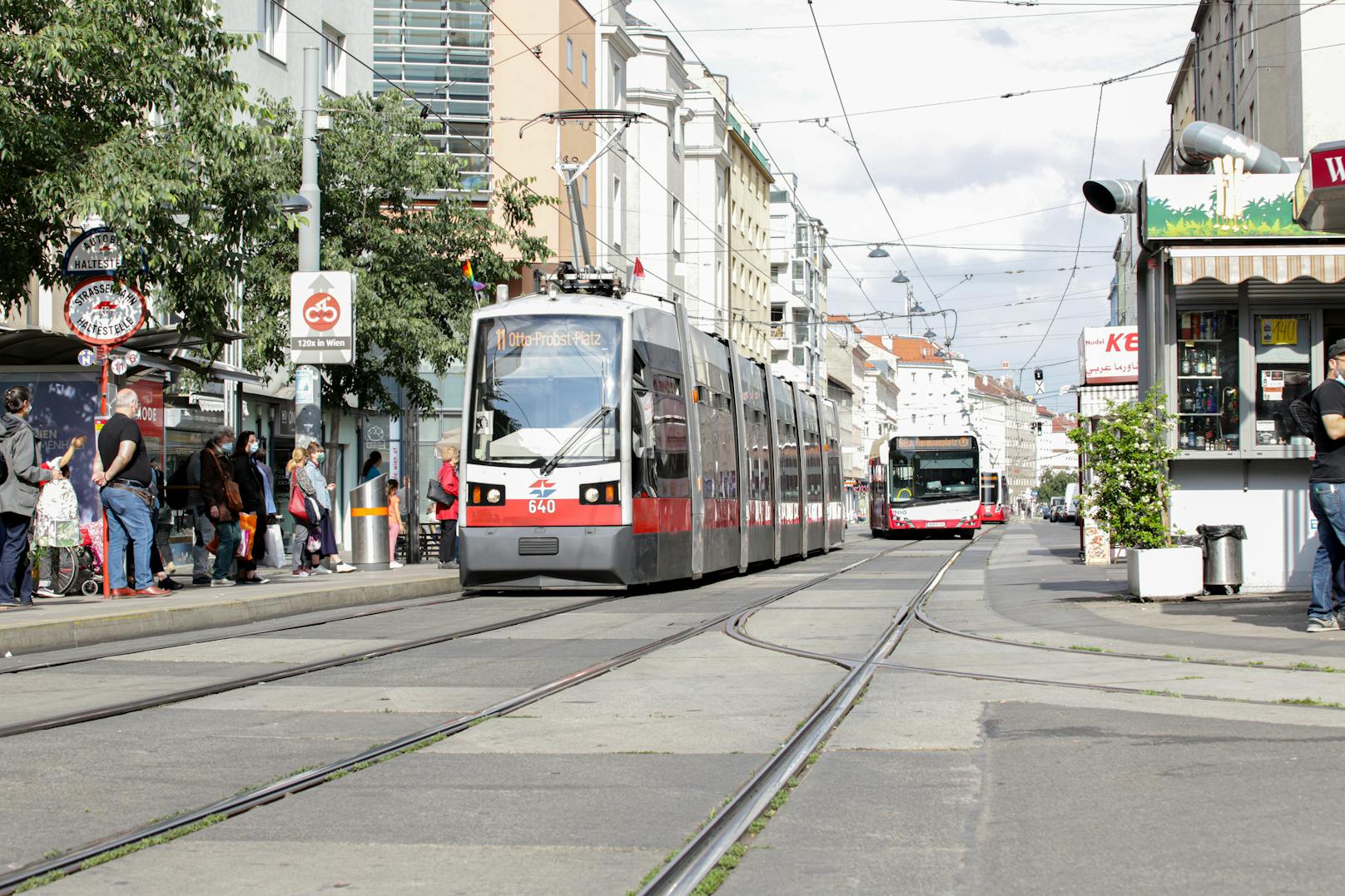 Straßenbahn am Reumannplatz in Wien-Favoriten. Symbolfoto
