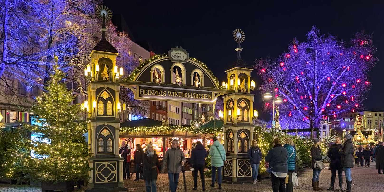 Der Weihnachtsmarkt in Köln, Deutschland.