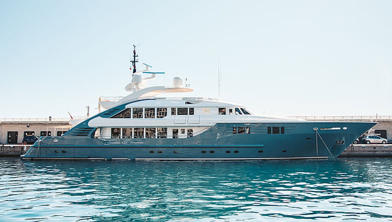Luxusyacht "Lady MM" in Cap d'Ali