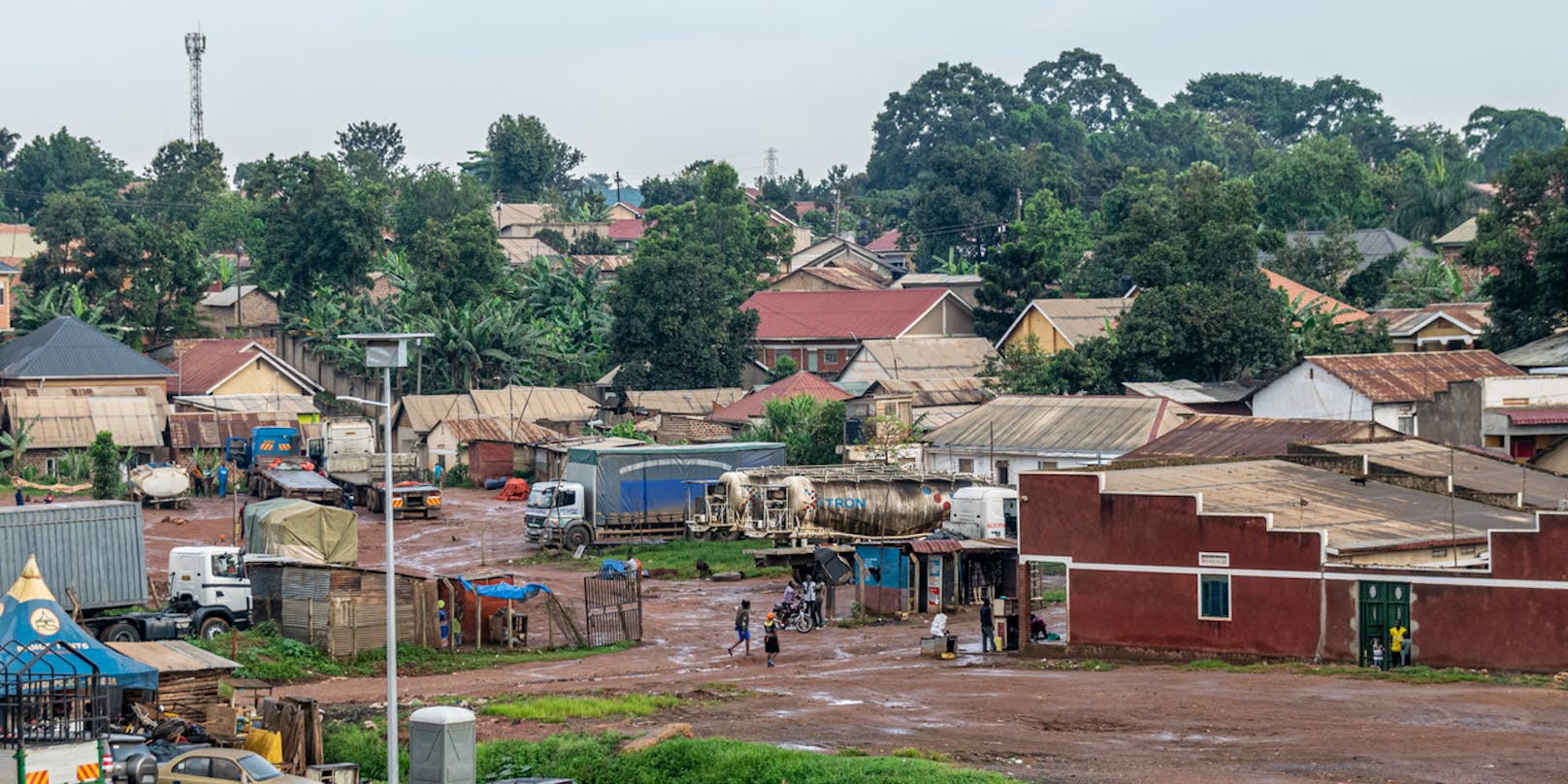 Symbolbild (Wohngebiet in der Hauptstadt Kampala, Uganda)