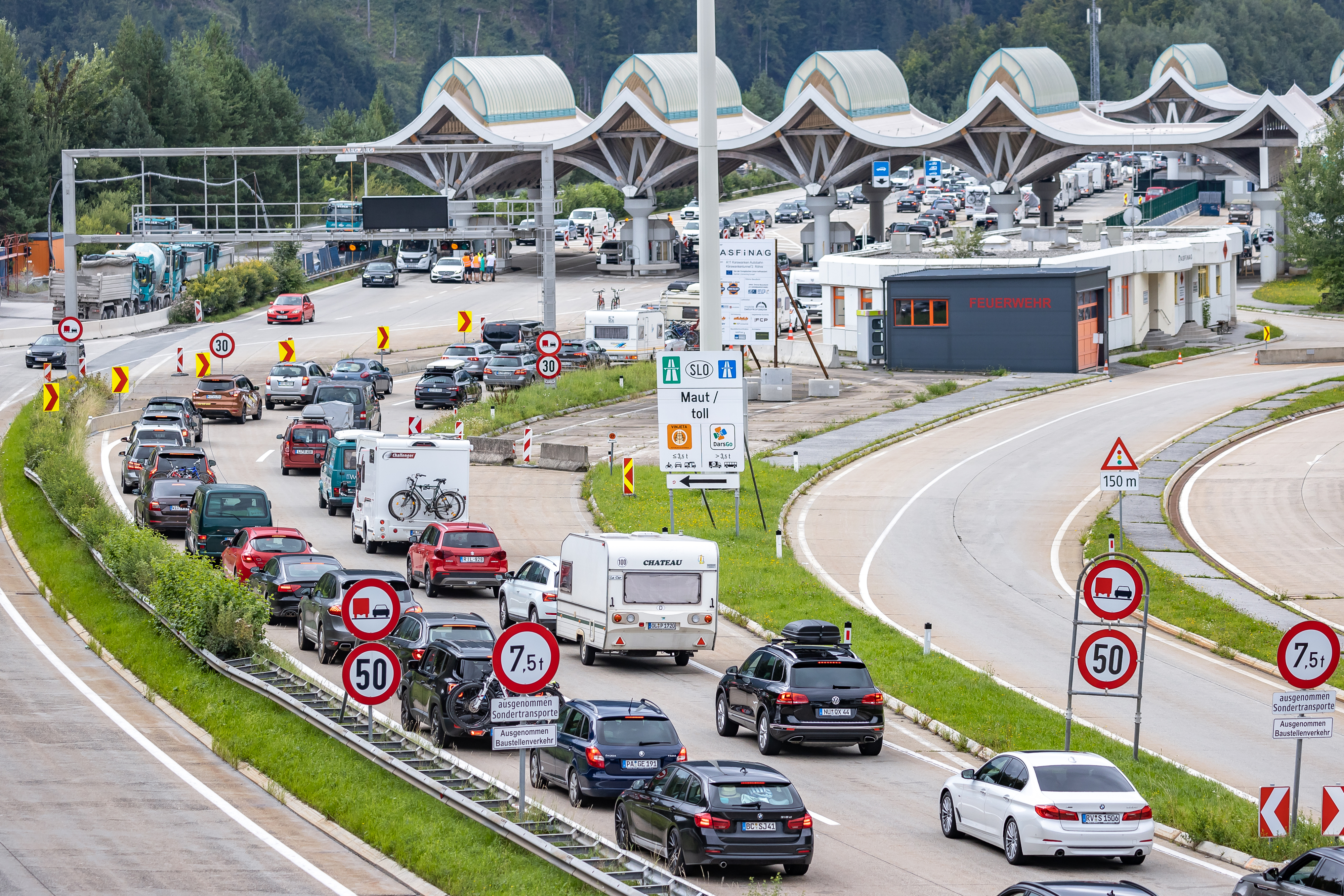 Kontrollen am Grenzübergang Karawankentunnel in Kärnten (16. August 2020)