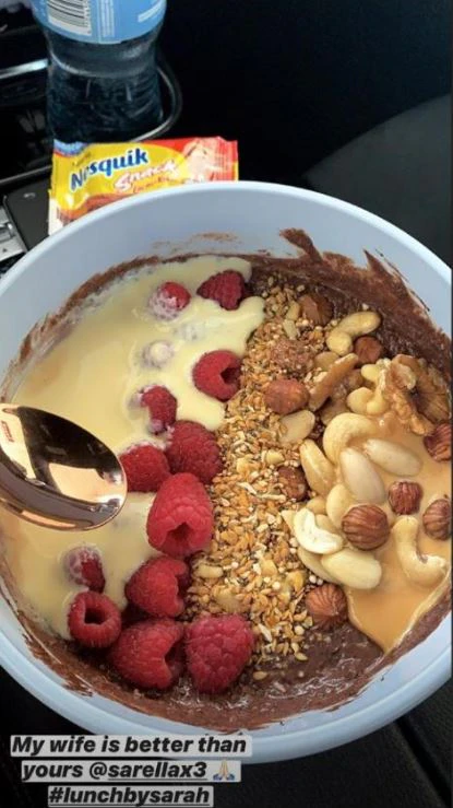 Das Müsli ist nicht das Hauptthema bei diesem Foto.
