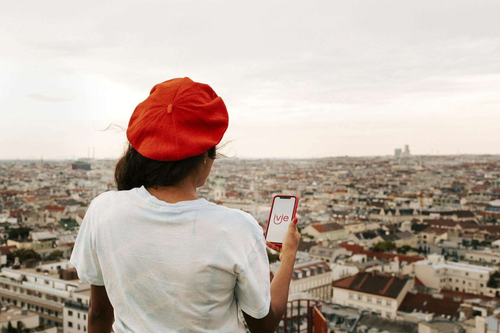 Die WienTourimus-App ivie macht Dein Handy zum Städteführer.