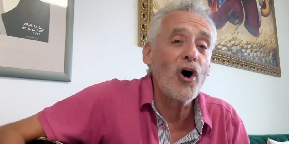 Christian W. Mucha mit dem Hofer-Song