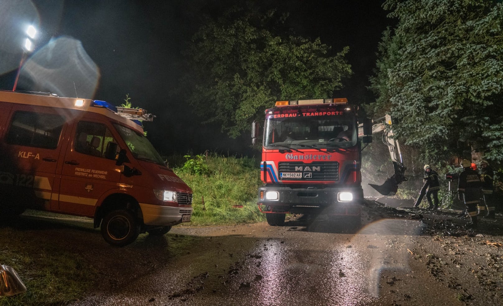 Unwettereinsätze im Bezirk Neunkirchen.