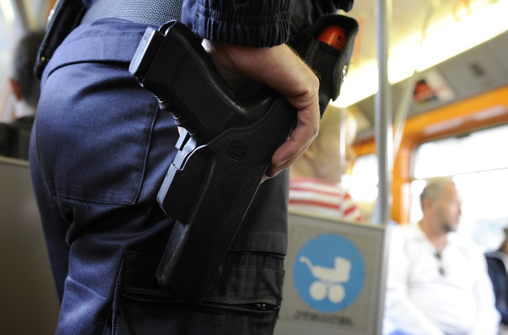 Die Wiener Grünen wollen der Exekutive an die Waffen: Wien sei sicher genug, eine Bewaffnung in vielen Fällen daher nicht notwendig.