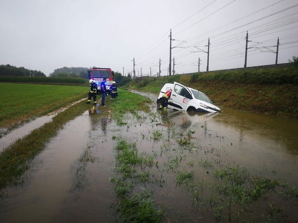 Das Auto musste geborgen werden.