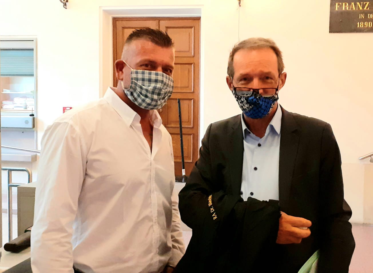 Das Opfer mit seinem Anwalt Wolfgang Blaschitz