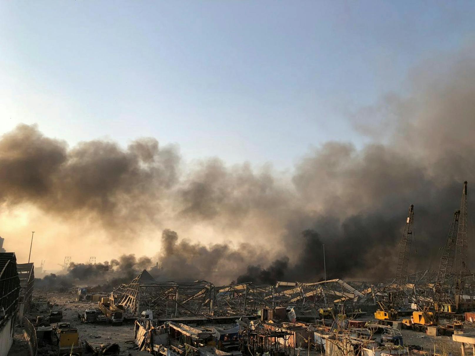 Das Trümmerfeld im Hafen von Beirut (4. August 2020)