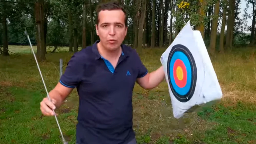 YouTuber Maxence Cappelle alias e-dison in seinem letzten Video