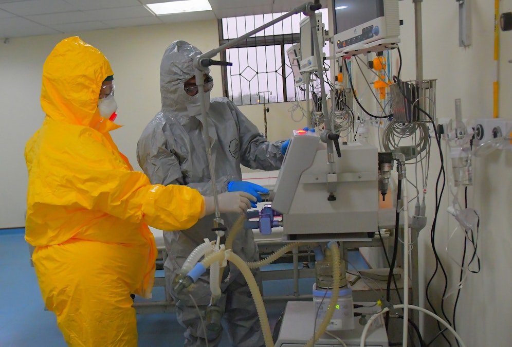 Im Spital von Agartala in Indien starb ein Baby zwei Tage nach der Geburt an den Folgen einer Covid-19-Erkrankung.&nbsp;Das Baby ist laut indischen Medien das jüngste Corona-Opfer im Land.&nbsp;