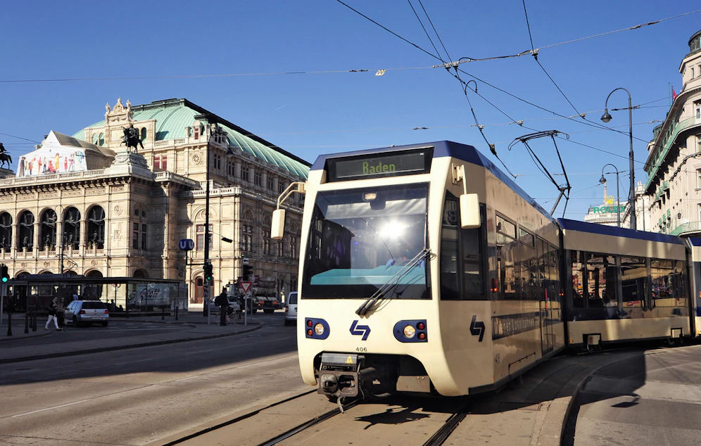 Sattes Passagierplus für die Badner Bahn.