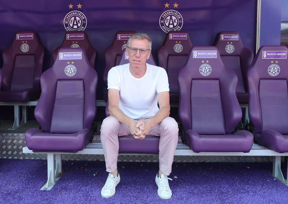 Peter Stöger krempelt die Austria um. 