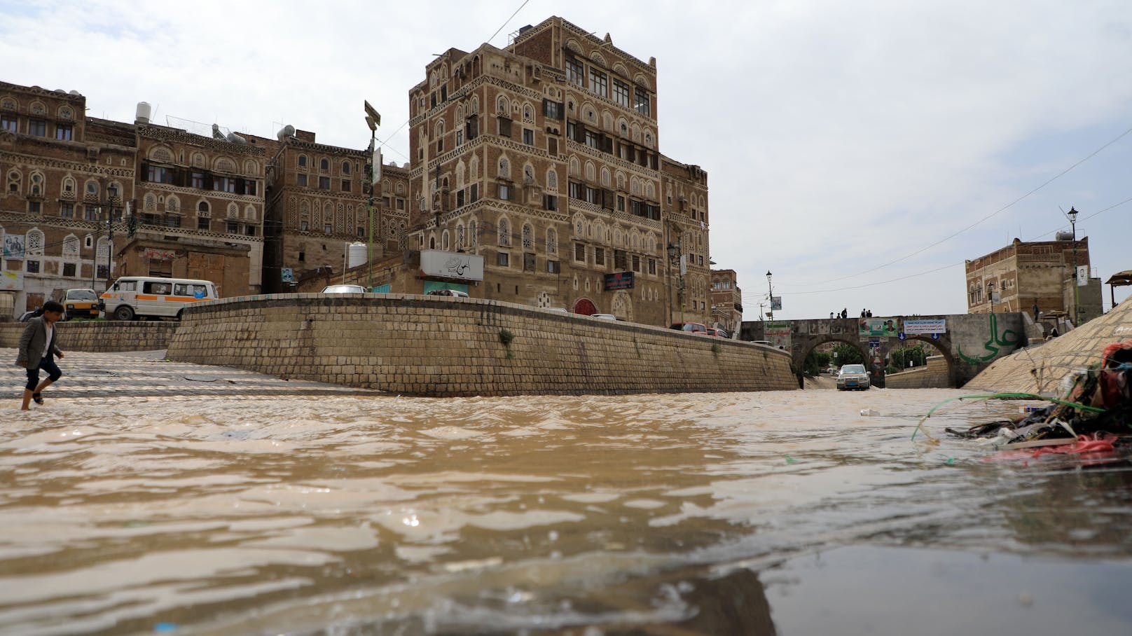 Bei Überschwemmungen im Jemen sind mehr als 130 Menschen gestorben.