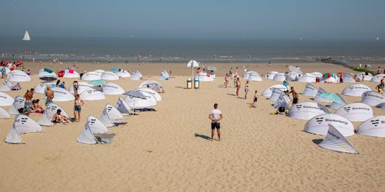 Sicherheitsabstand eingehalten: So geht ein Strandbesuch in Blankenberge (9. August 2020)