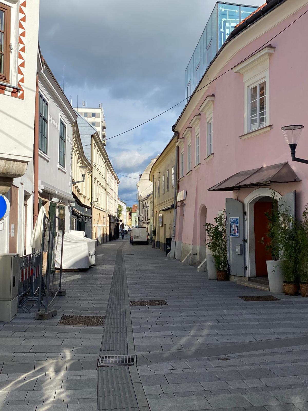 Die Herrengasse in Wr. Neustadt.