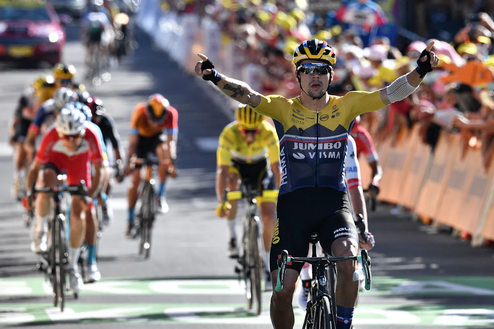 Primoz Roglic gewinnt die erste Tour-Bergankunft. 