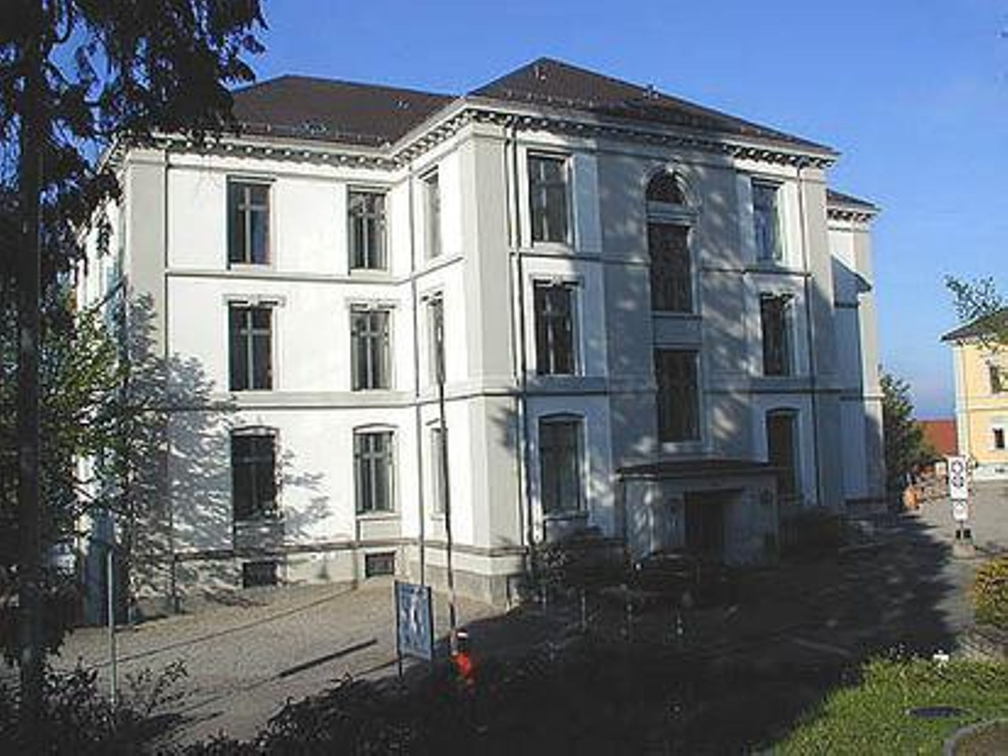 Im Schulhaus Blatten in Männedorf dürfen keine Produkte verzehrt werden, die Erdnüsse oder Spuren davon enthalten können.
