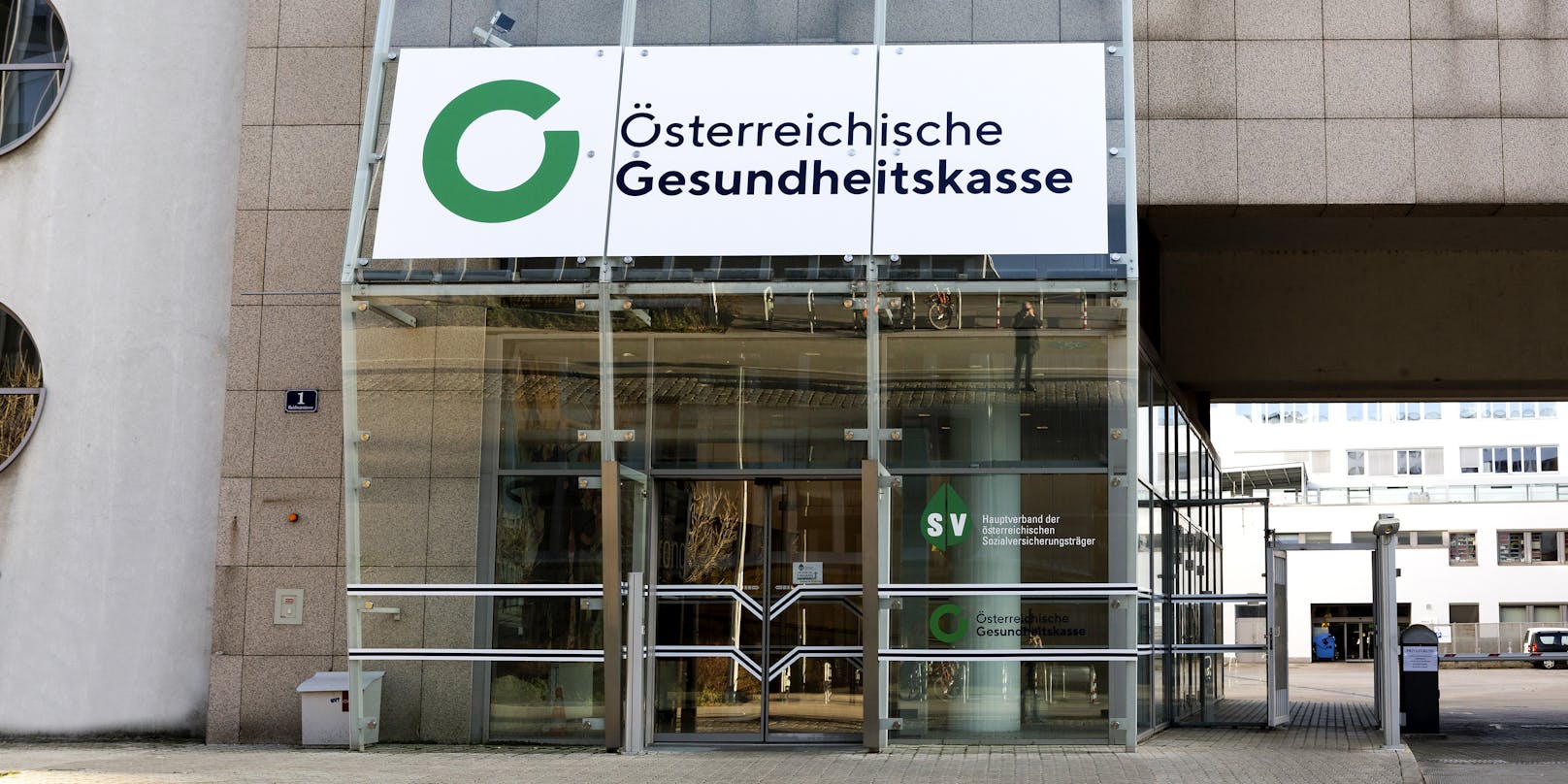 Die Betrügerinnen geben an, für die Österreichische Gesundheitskasse (ÖGK) tätig zu sein.