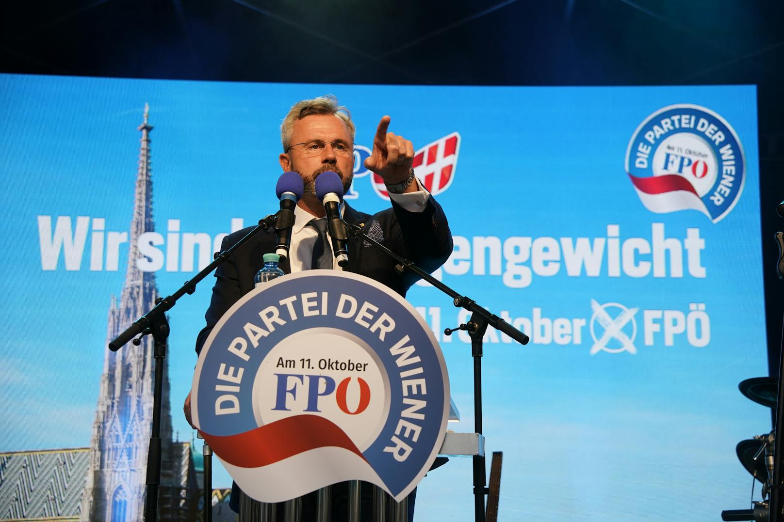 Parteichef Norbert Hofer wetterte gegen die rot-grüne Koalition in Wien – und gegen die Corona-maßnahmen.