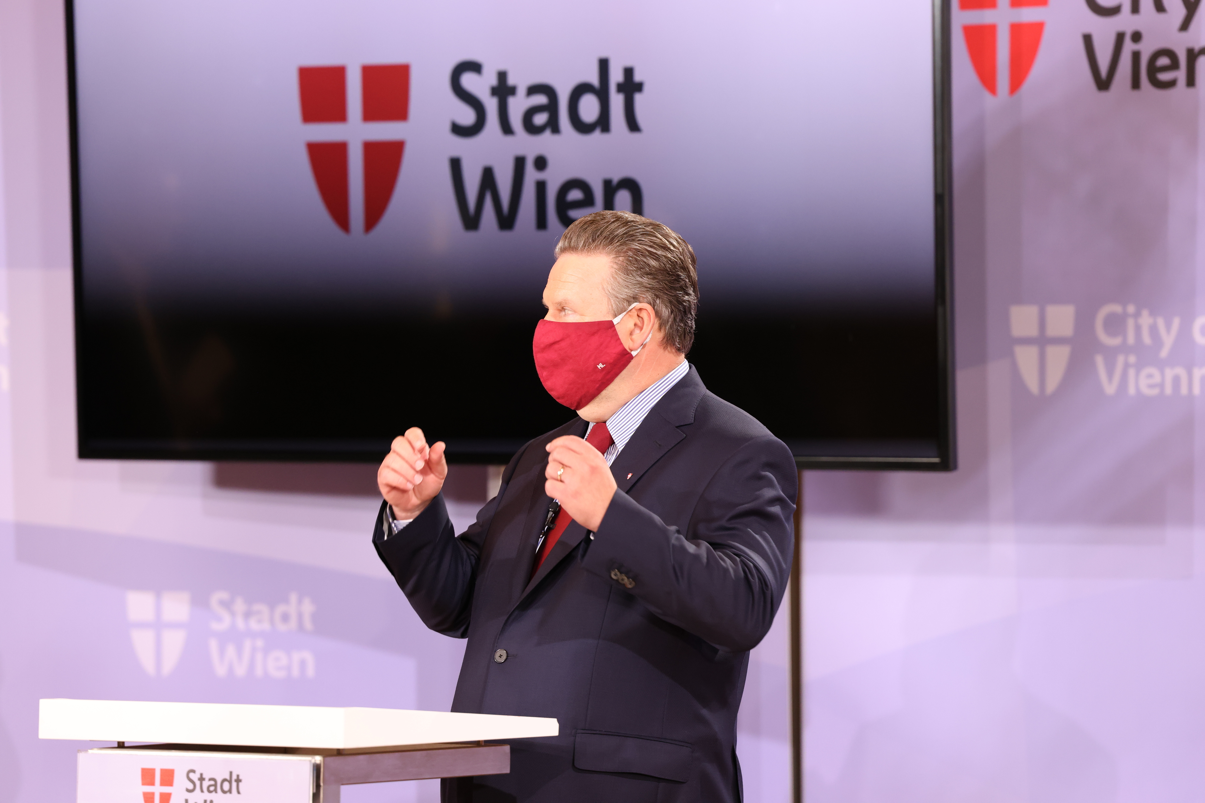 Bürgermeister Michael Ludwig (SPÖ) kündigte am Donnerstag ein Hilfspaket in der Corona-Krise an.