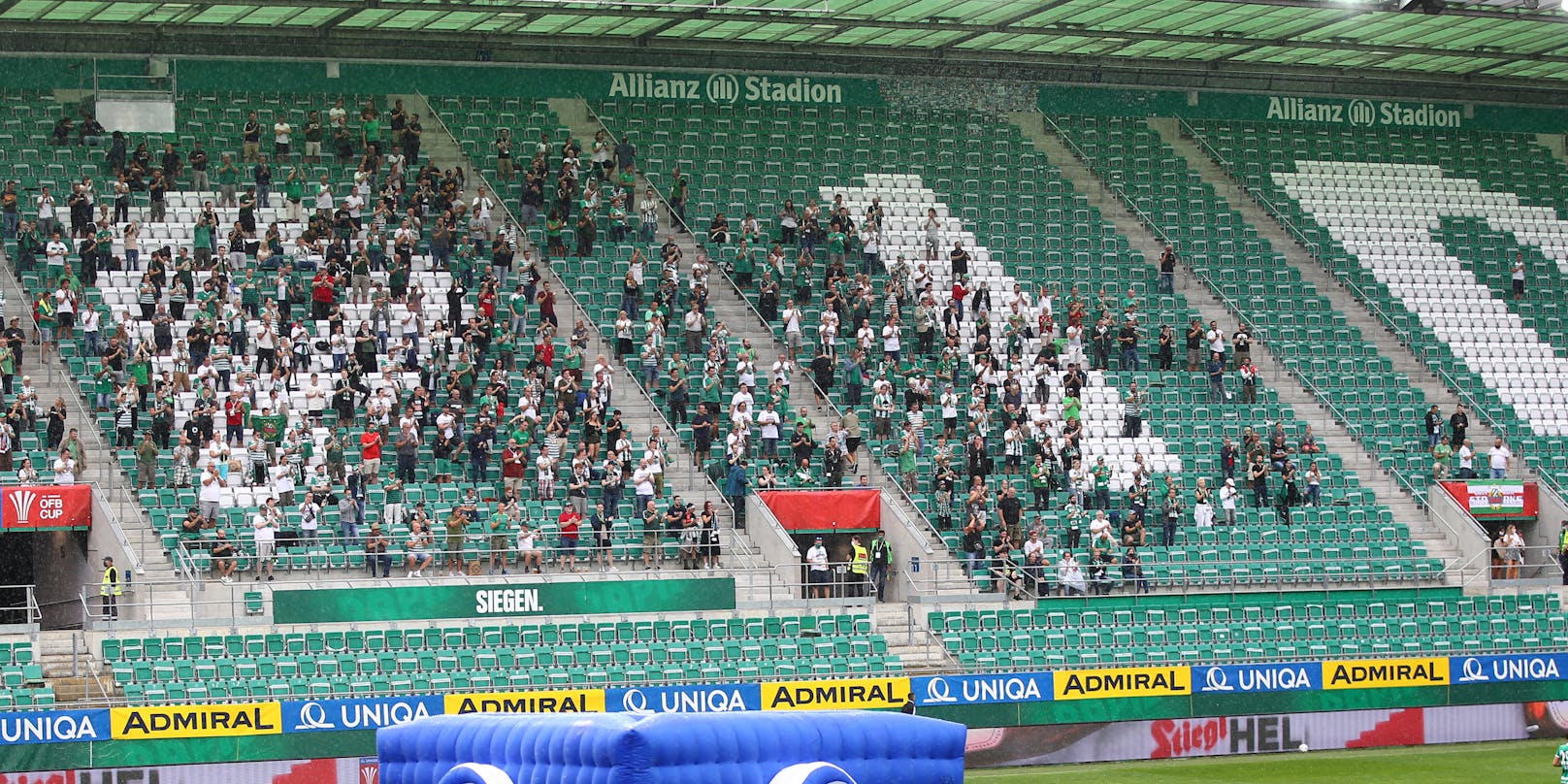 Rapid-Fans im Allianz Stadion