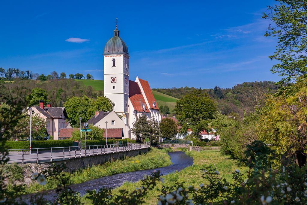 Symbolfoto des Zöbernbachs in Kirchschlag.