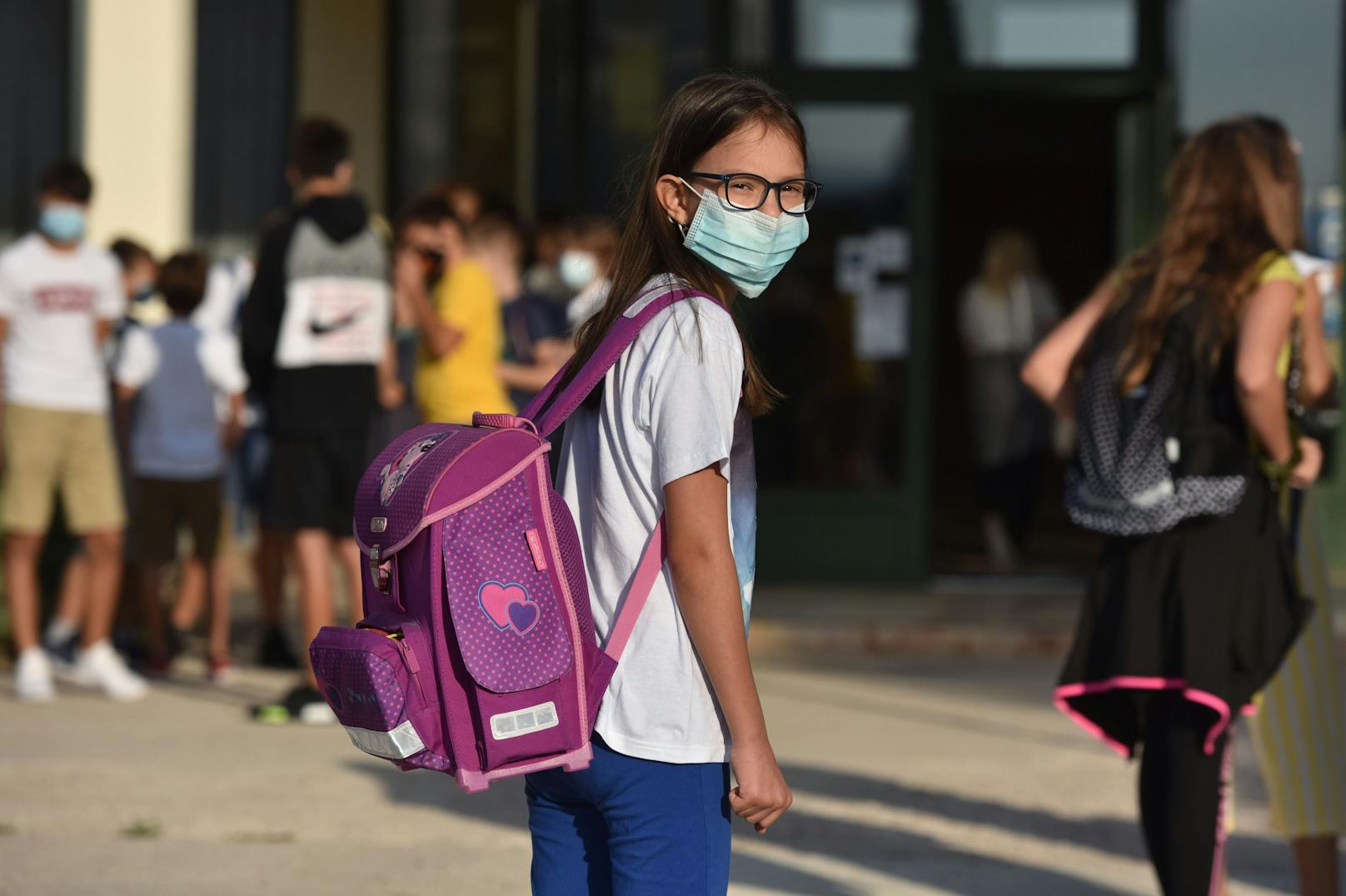 Global gesehen litten Mädchen mehr an den Folgen der Corona-Pandemie.