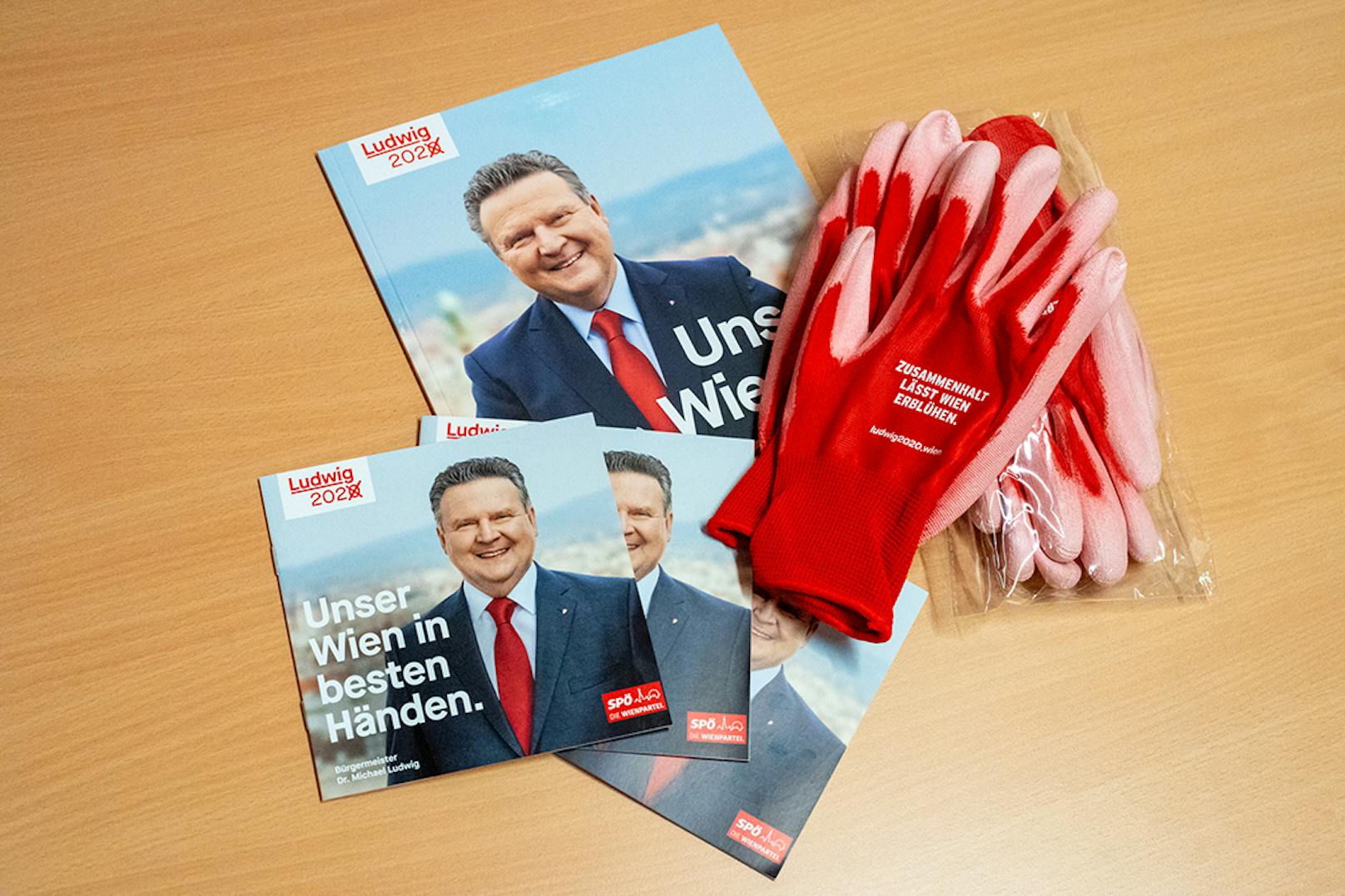 Dazu gibt es bei den SPÖ passend zum Wahl-Slogan "Wien in den besten Händen" knallrote Arbeitshandschuhe.