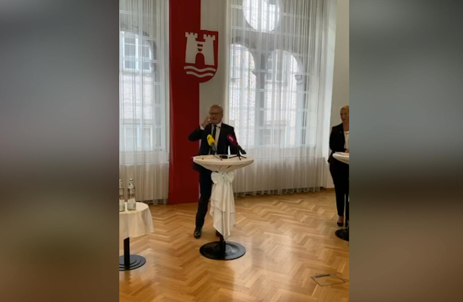 Der Linzer Bürgermeister Klaus Luger fordert erneut, dass die Quarantäne für bestimmte Personengruppen verkürzt wird.
