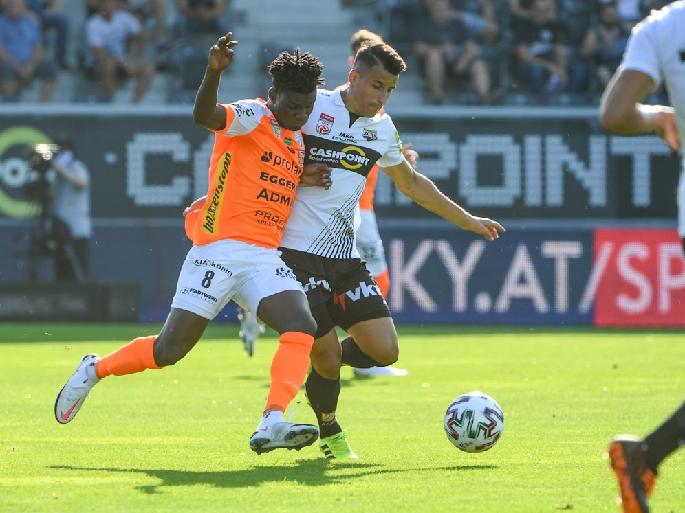 Samson Tijan gegen Manfred Fischer. 