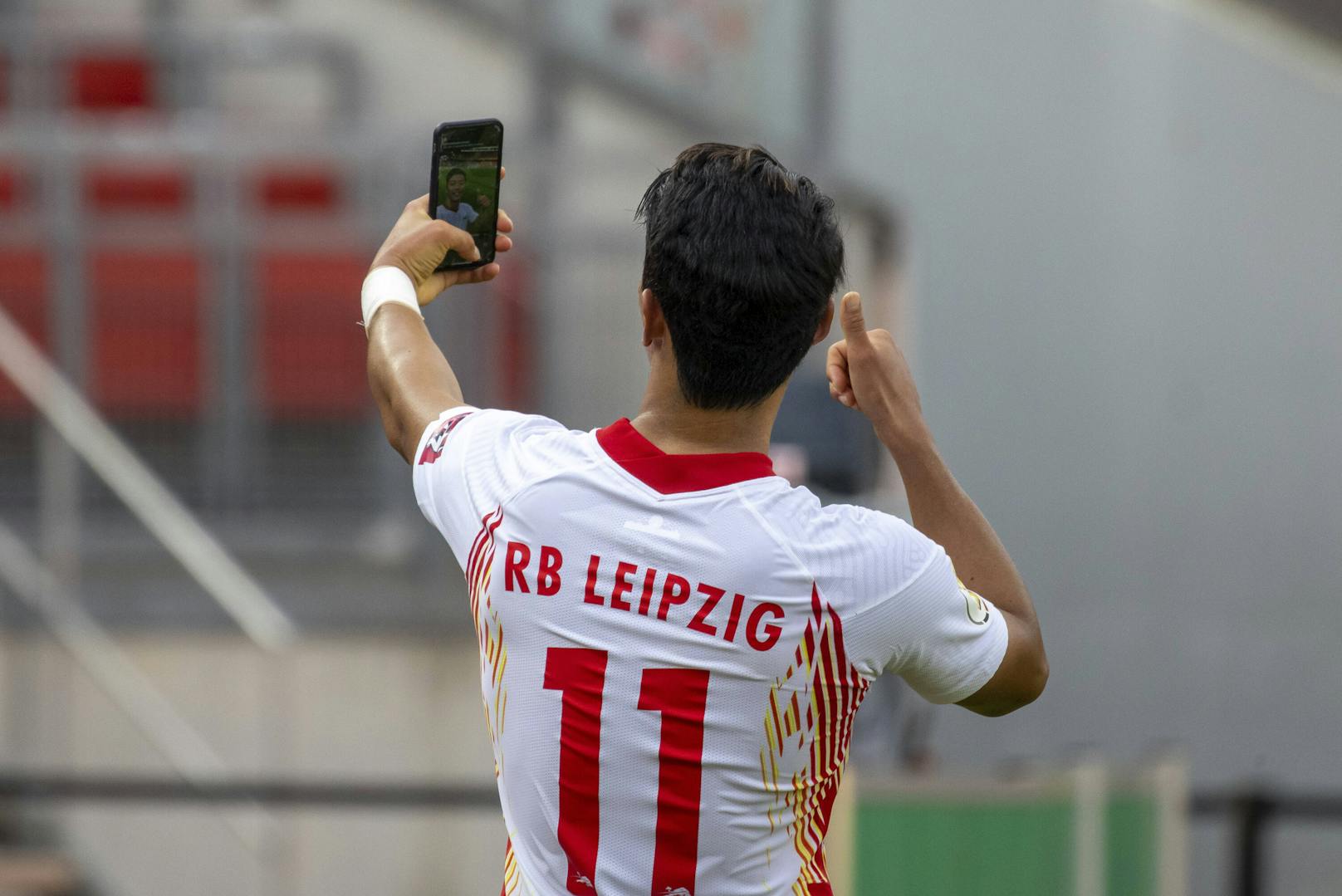 Hee-chan Hwang hat gleich beim Debüt für RB Leipzig geknipst. 