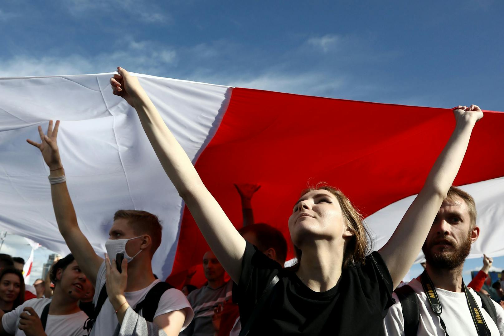 150.000 Menschen demonstrierten in Minsk gegen Lukaschenko.