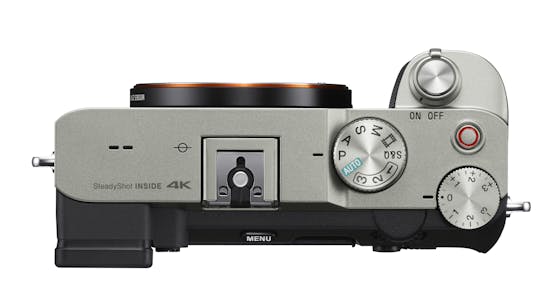 Die Alpha 7C misst nur 124,0 x 71,1 x 59,7 Millimeter und wiegt lediglich 509 Gramm.
