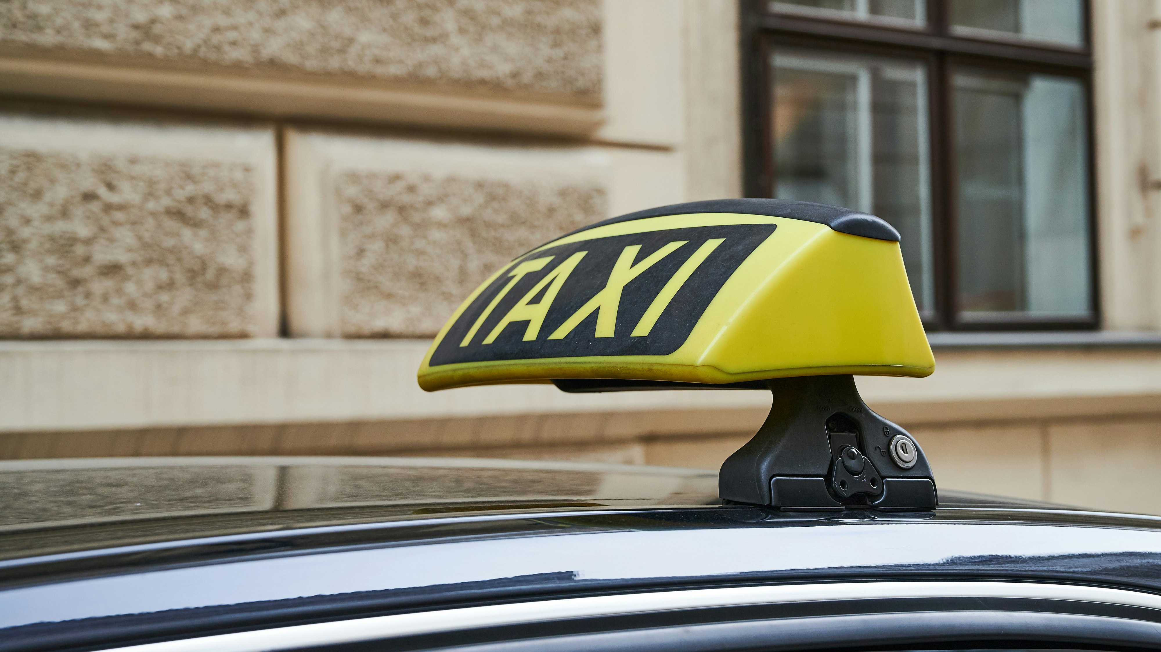 Per Taxi nach Deutschland