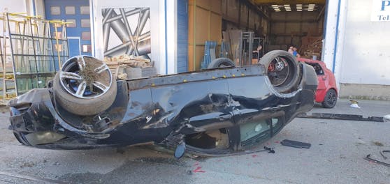 Spektakulärer Unfall im 23. Wiener Gemeindebezirk (15. September 2020)