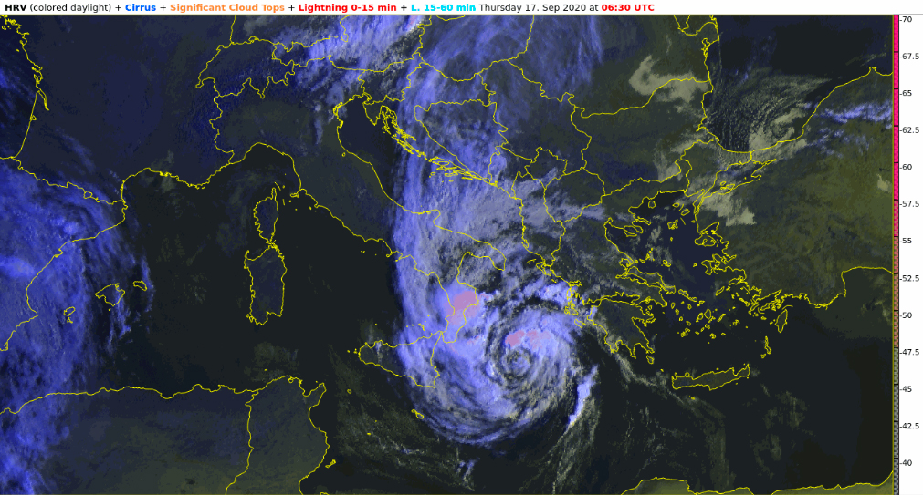 Satellitenbilder der vergangenen Stunden zeigen, wie sich der Medicane einkringelt