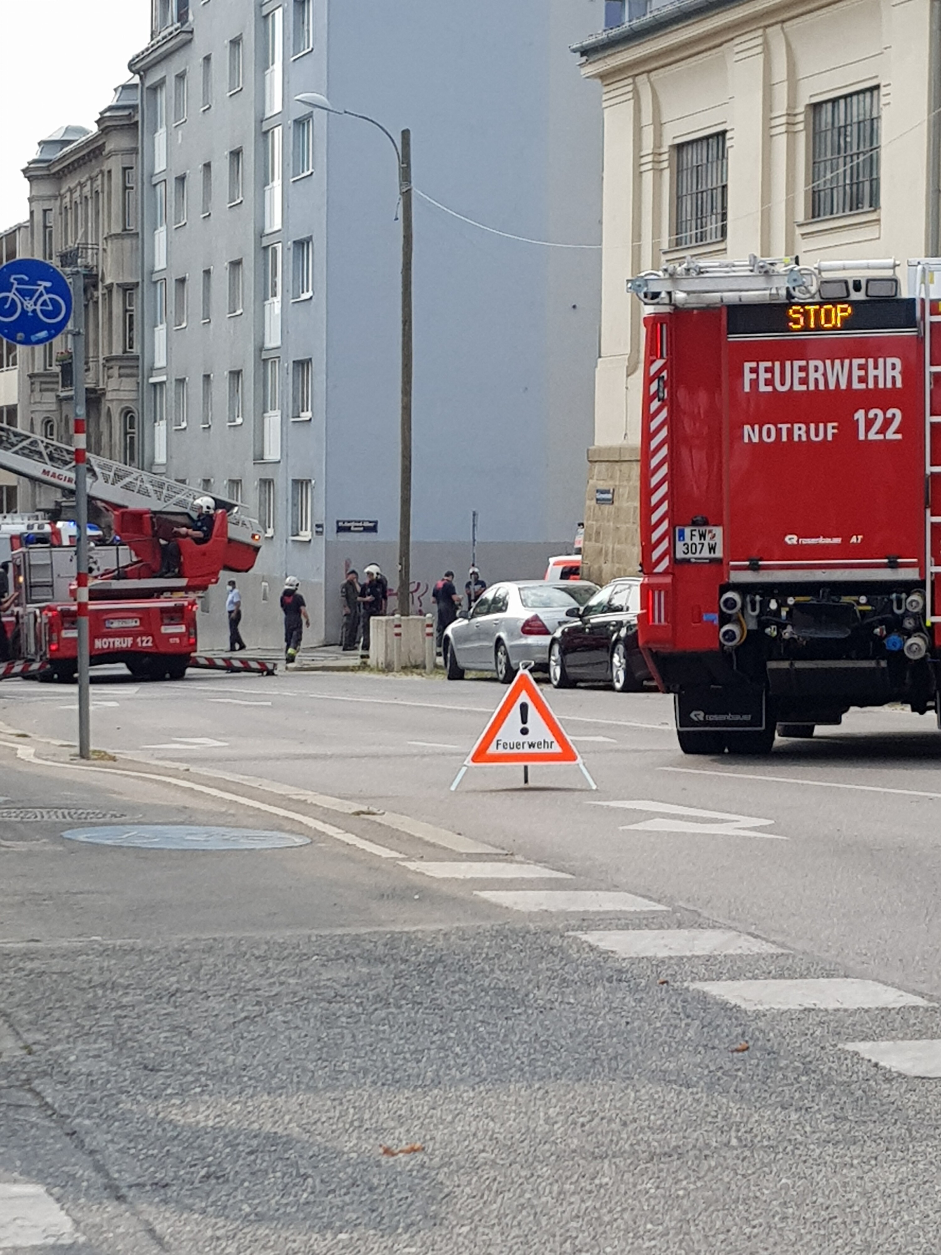 Die Feuerwehr und Rettung waren vor Ort.