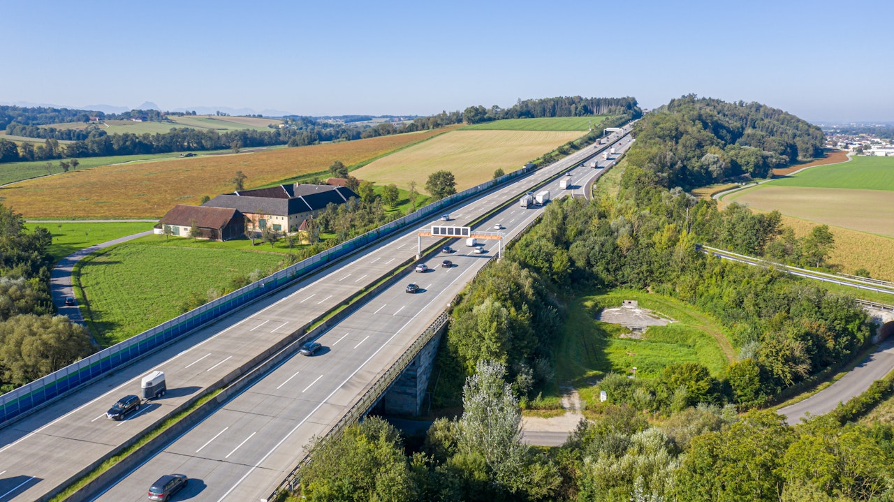 Heute.at - A8: Zwei Kilometer lange Verfolgungsjagd mit Polizei