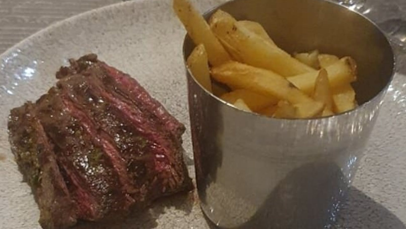 Das "Mini-Steak" im Lokal von Star-Koch Gordon Ramsay kostet 25 Euro.