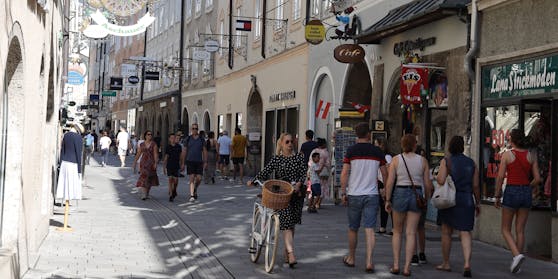 Die positiv getestete Person besuchte mehrere Restaurants und Bars in Salzburg.