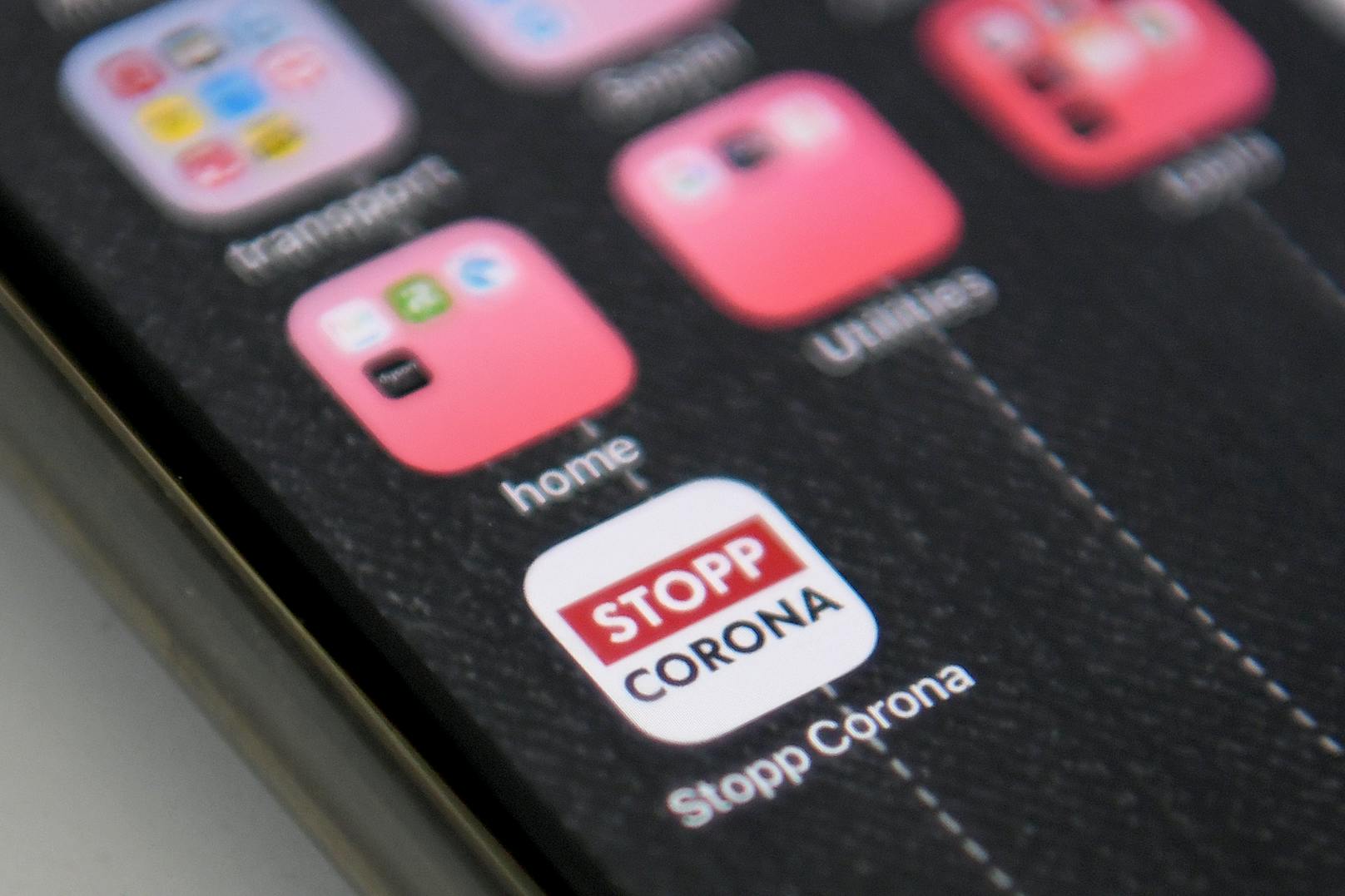 Das Österreichische Rote Kreuz veröffentlichte die "Stopp Corona"-App im Auftrag des Gesundheitsministeriums, der obersten Gesundheitsbehörde Österreichs.