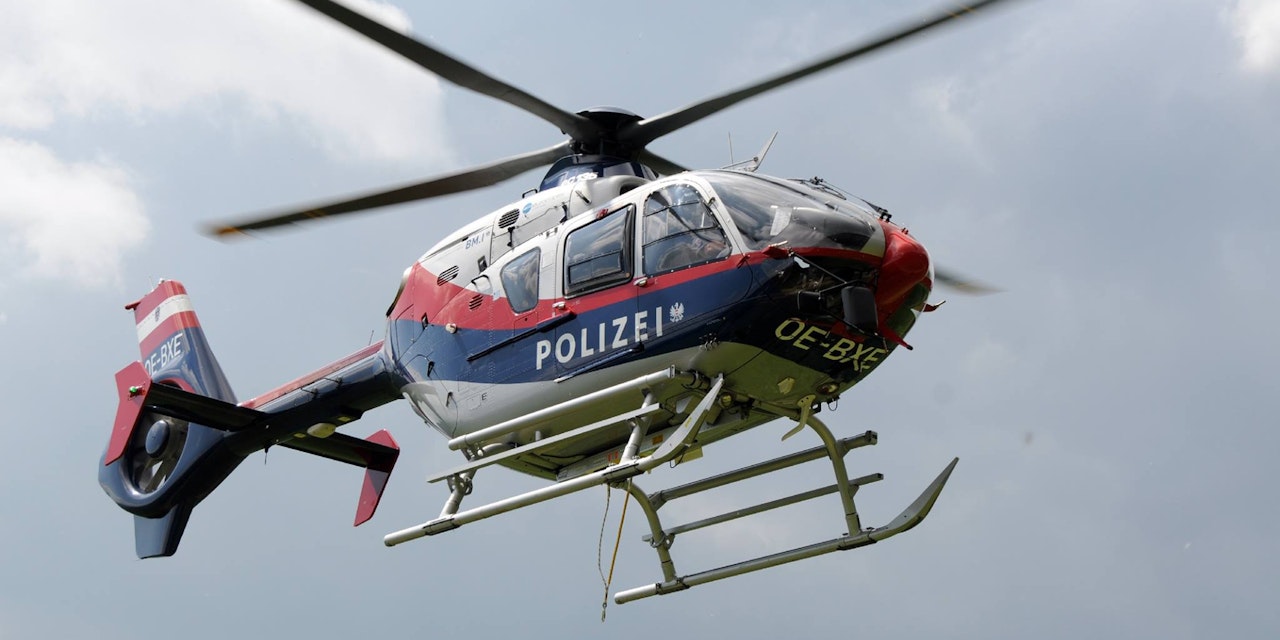 LaserAttacke auf PolizeiHeli bei CoronaDemo geklärt Heute.at