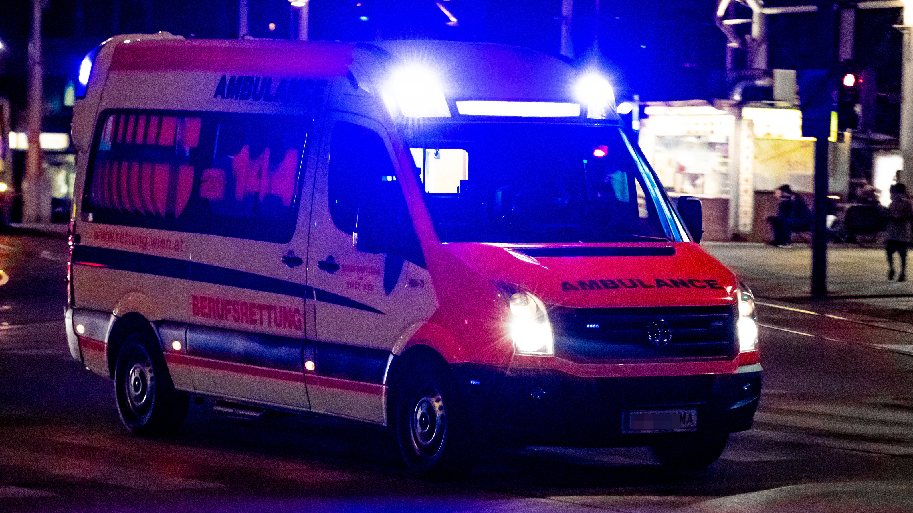 Der Radfahrer wurde bei dem Unfall leicht verletzt (Symbolbild).