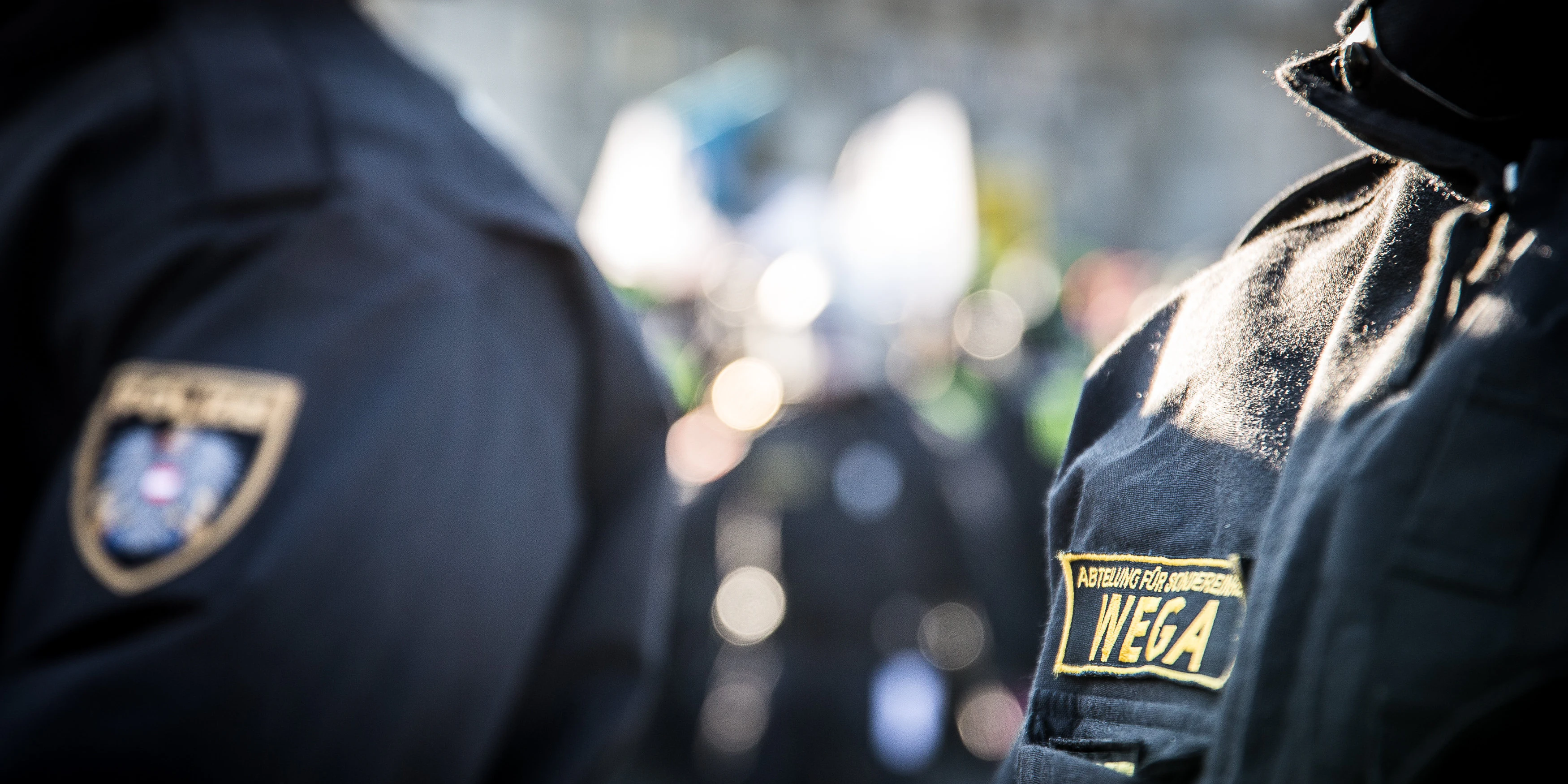 Zechpreller-Arzt bewarf WEGA-Beamte mit Hantelscheibe