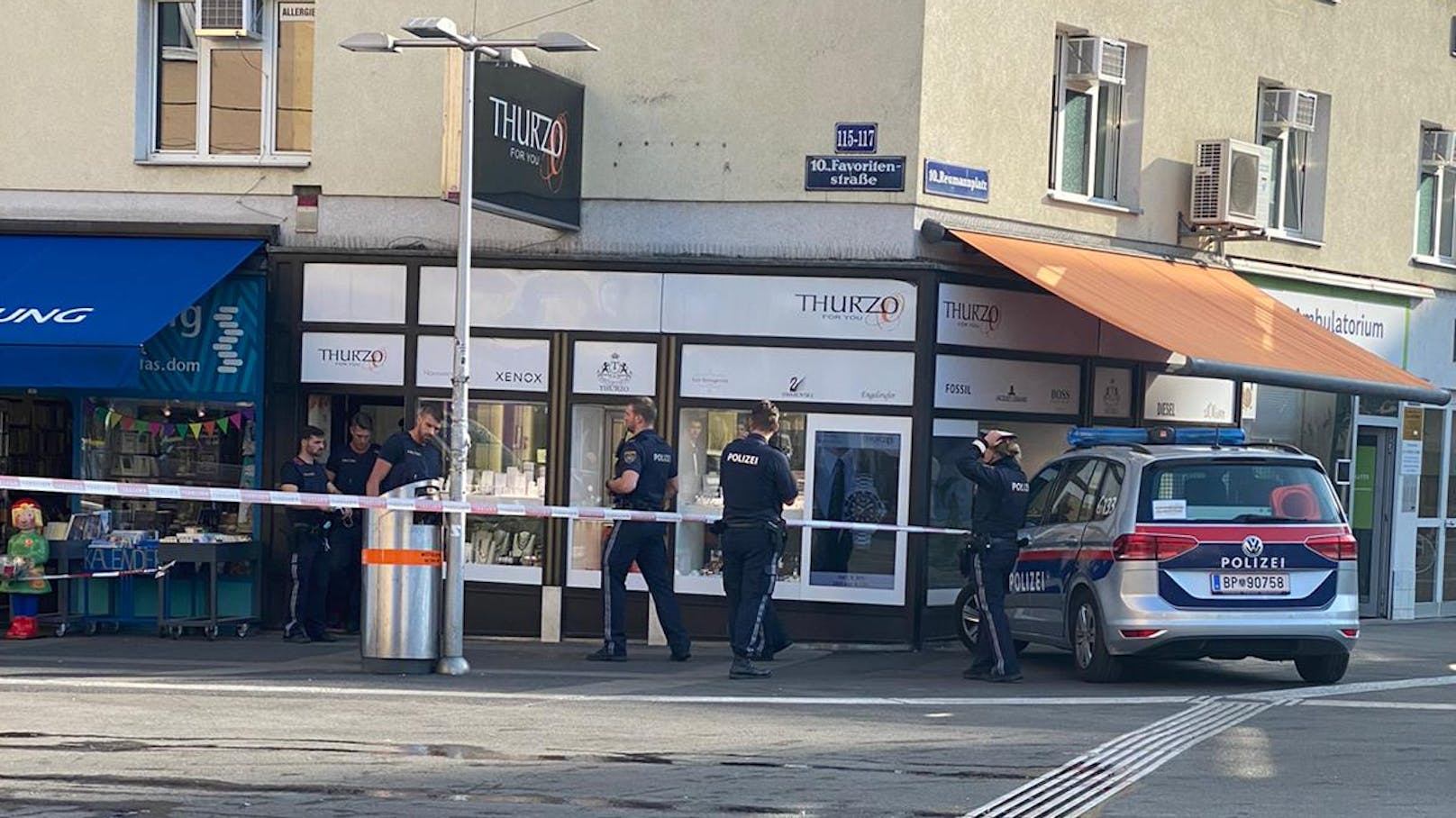 Polizei-Einsatz in Wien-Favoriten beim Reumannplatz